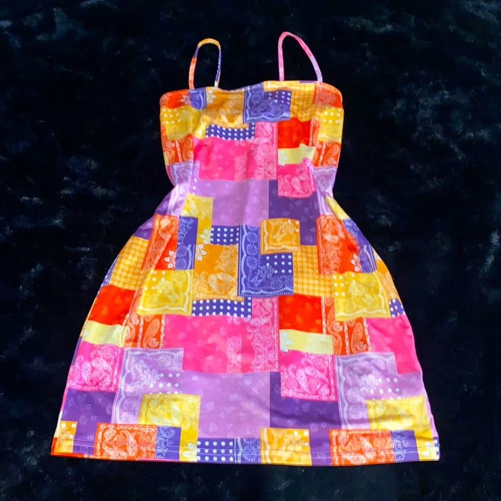 Cute patchwork dress - Picture 2 of 3